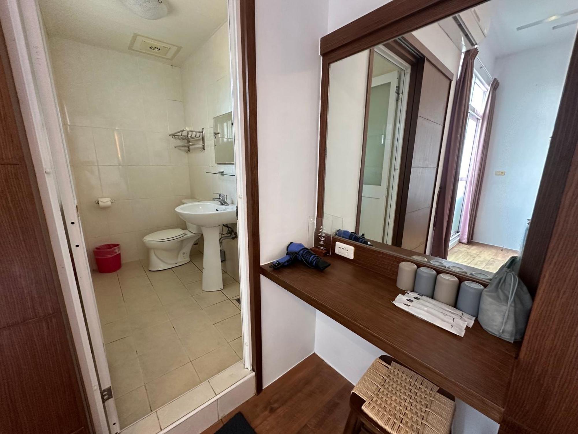 Snore Inn Heng-ch'un Exteriör bild