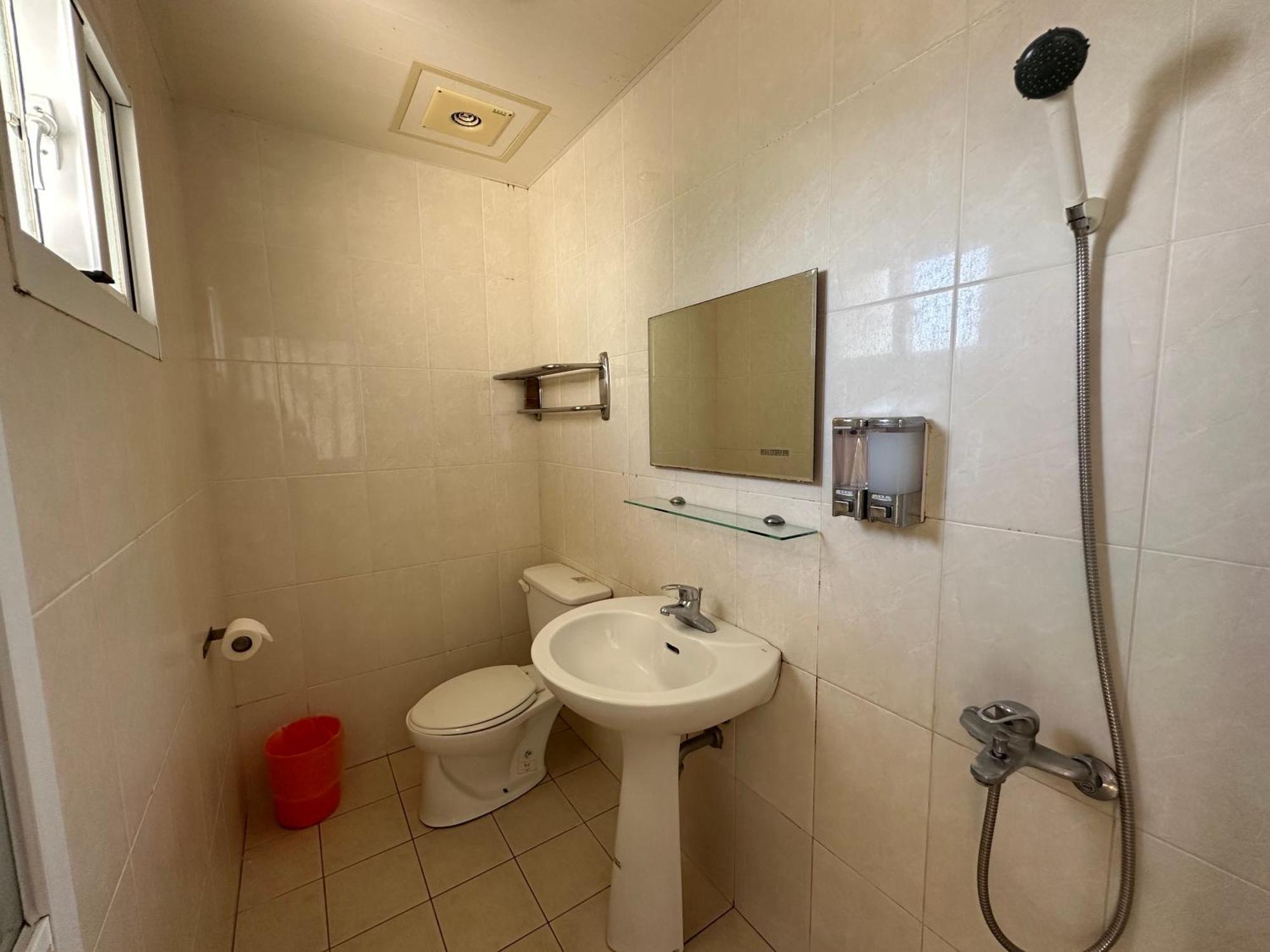 Snore Inn Heng-ch'un Exteriör bild